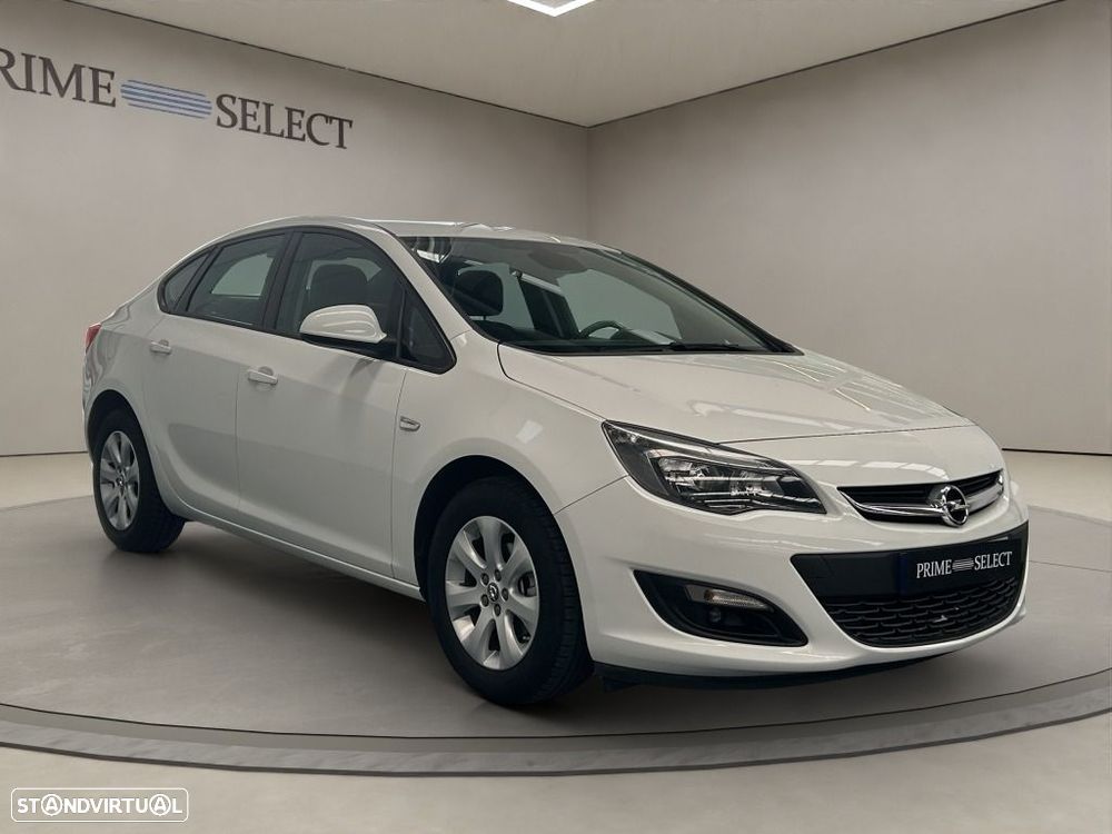 Opel Astra Sports Tourer - 2
