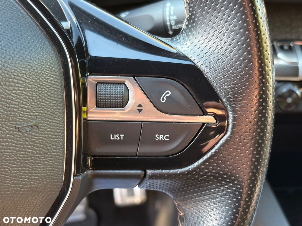 Peugeot 3008 BlueHDi 130 Stop & Start Allure - 19