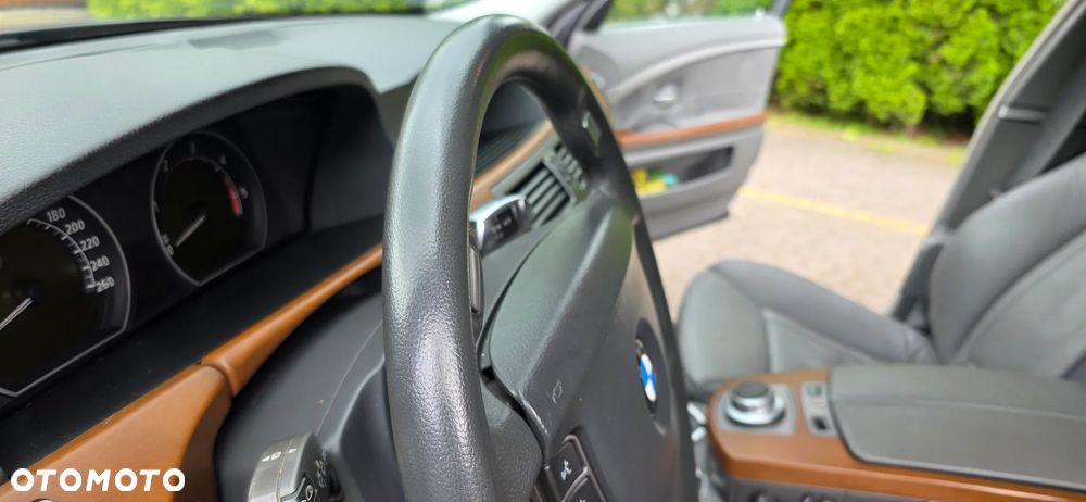BMW Seria 7 - 11