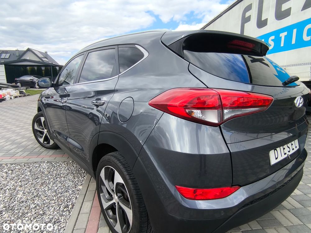 Hyundai Tucson 1.7 CRDI BlueDrive Style 2WD - 11