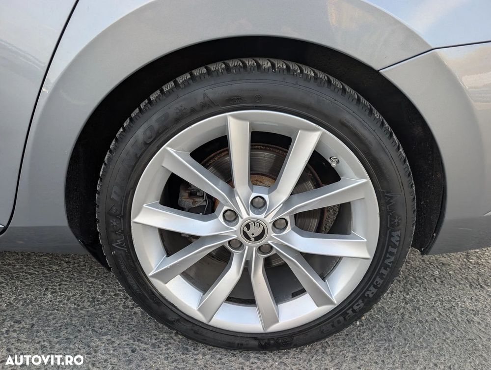 Skoda Superb 2.0 TDI DSG 4X4 Style - 12