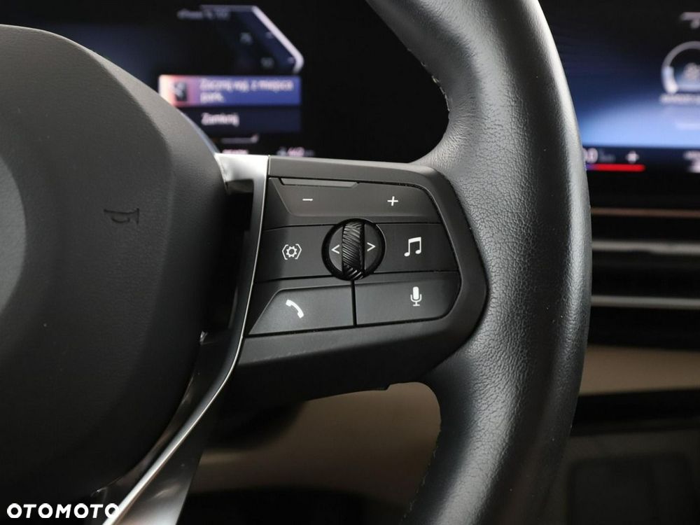 BMW iX1 xDrive30 xLine - 32