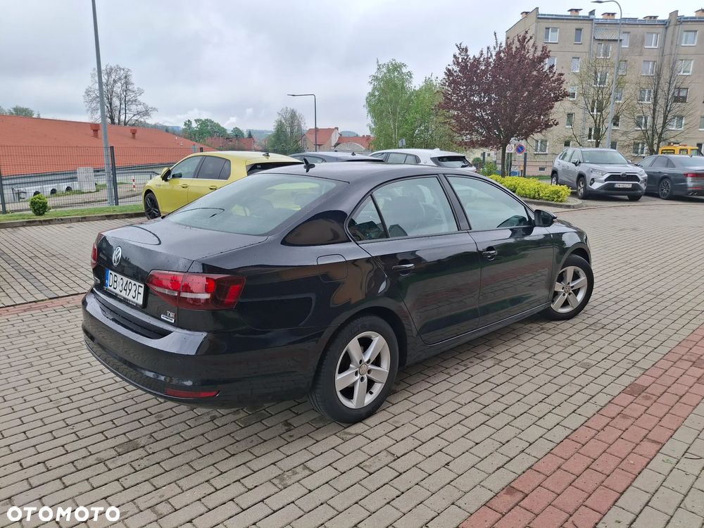 Volkswagen Jetta 1.4 TSI BMT Comfortline - 12