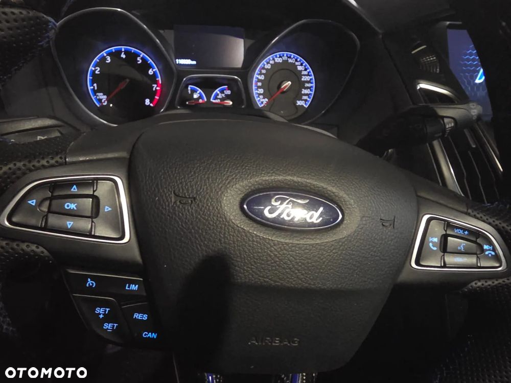 Ford Focus - 9