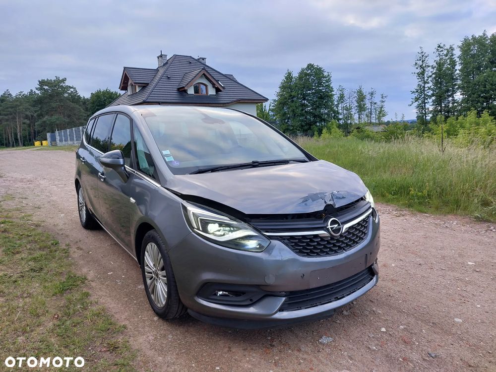 Opel Zafira - 24