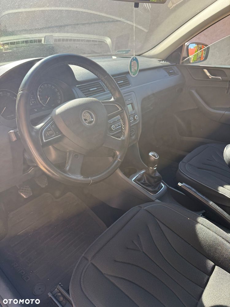Skoda RAPID - 11