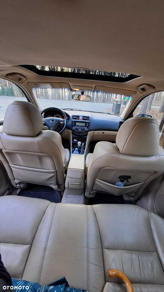 Honda Accord - 4