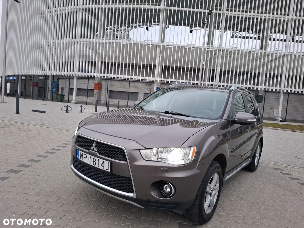Mitsubishi Outlander 2.0 DID Intense + SE - 3