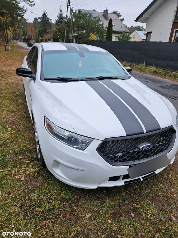 Ford Taurus - 6