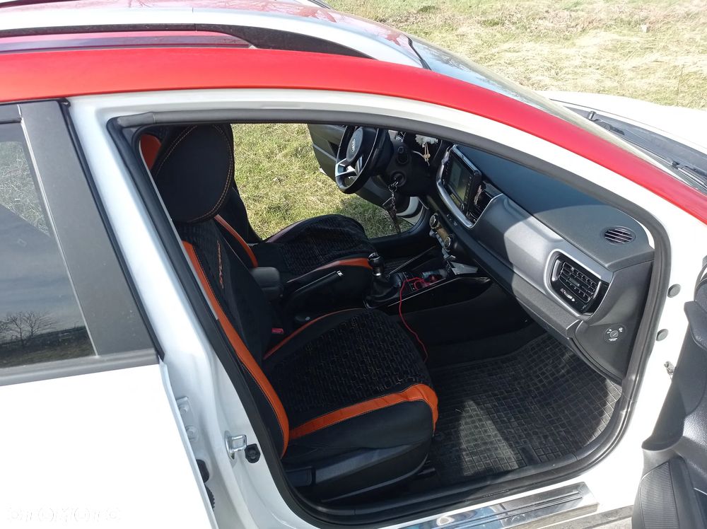 Kia Stonic 1.2 L - 29