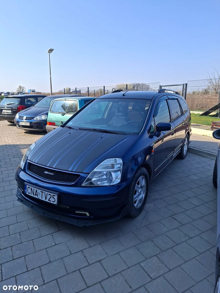 Honda Stream 1.7i LS - 1