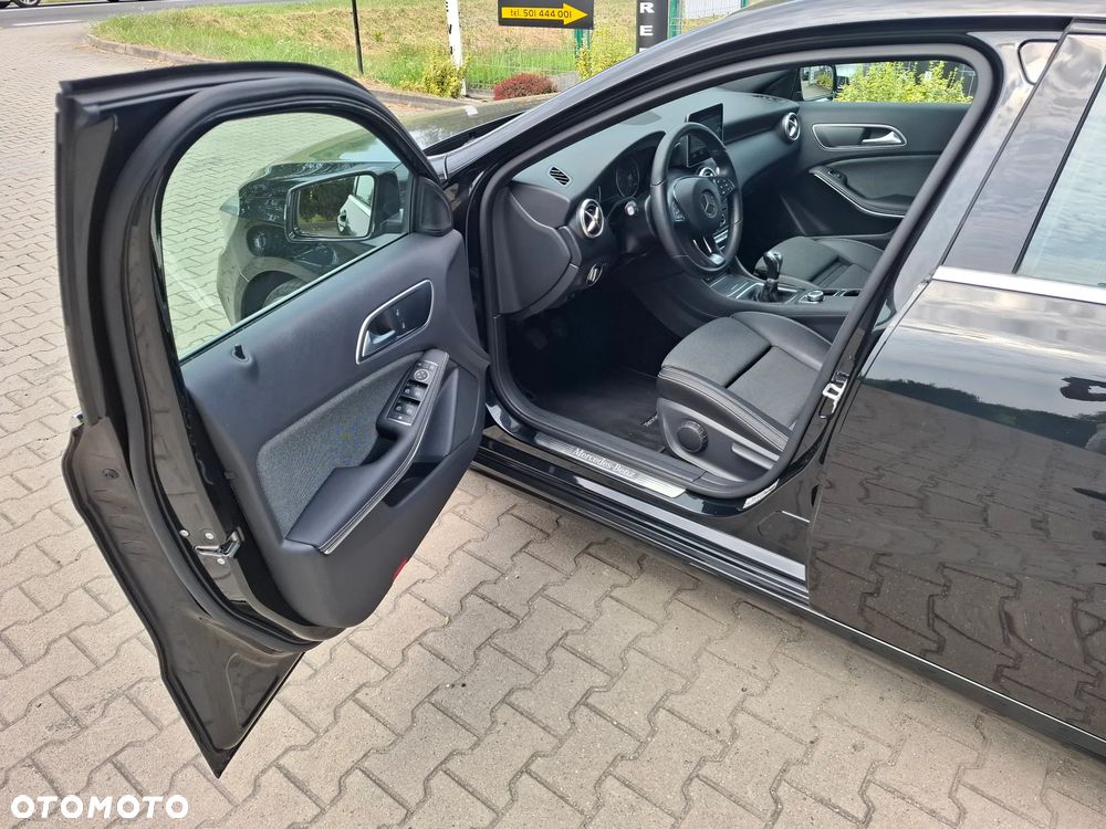 Mercedes-Benz Klasa A 180 Peak Edition - 12