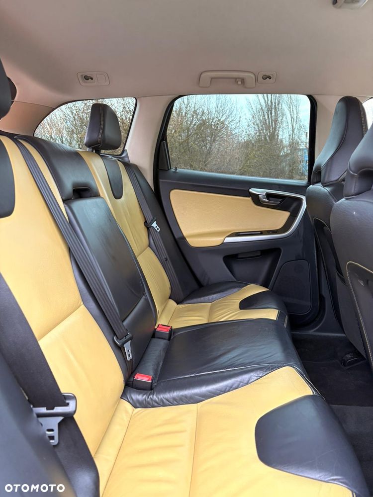 Volvo XC 60 - 8