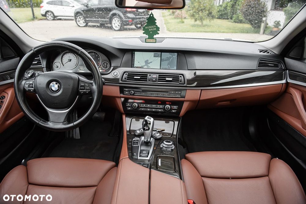 BMW Seria 5 528i Sport-Aut - 17