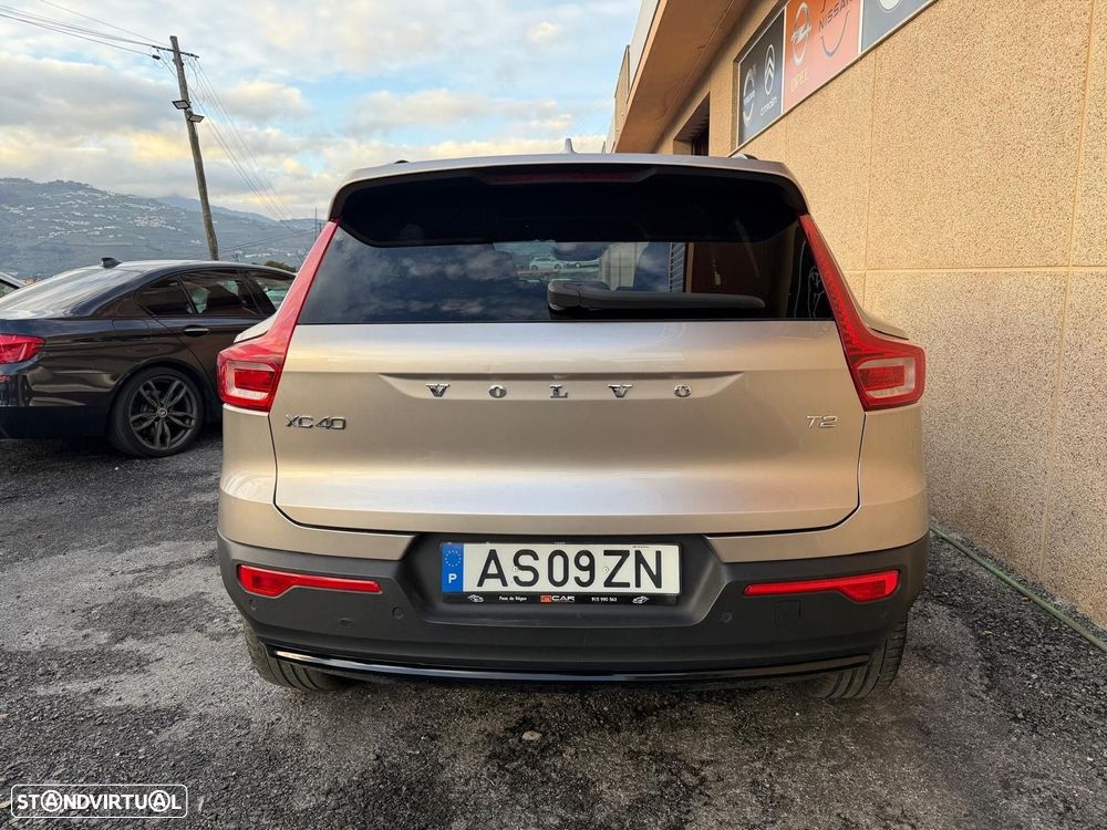 Volvo XC 40 1.5 T2 Plus Dark Auto - 10