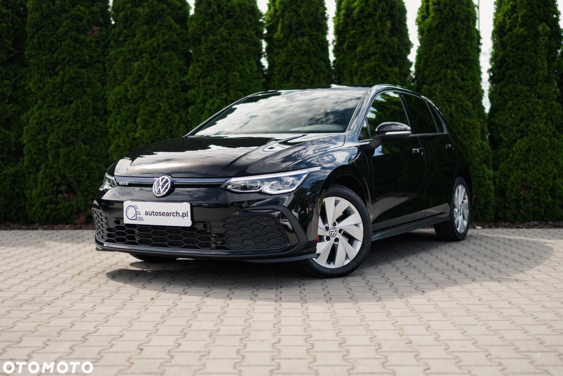 Volkswagen Golf - 1