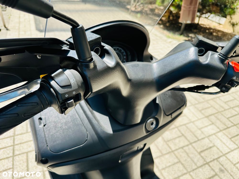 Suzuki Burgman - 17