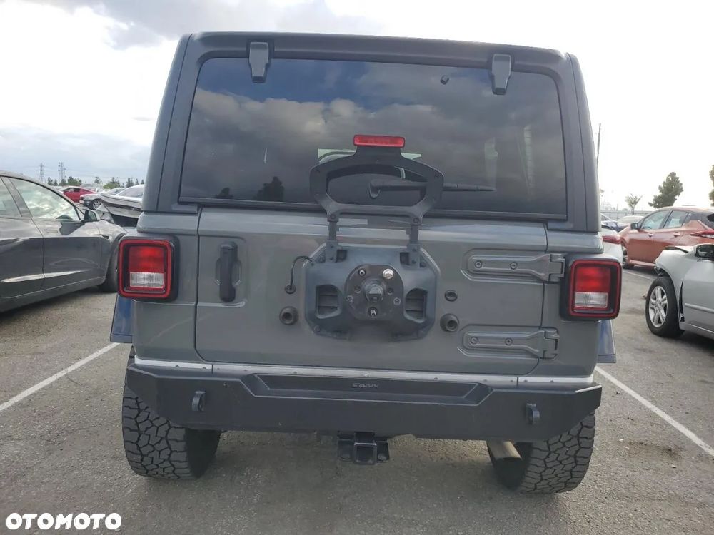 Jeep Wrangler - 6
