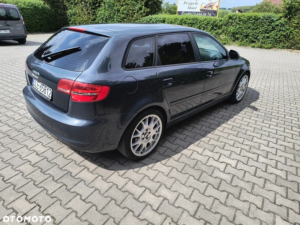 Audi A3 Sportback - 4