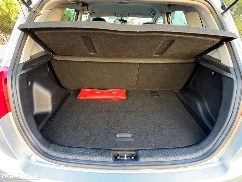 Kia Venga 1.4 CRDi ISG Prime - 31
