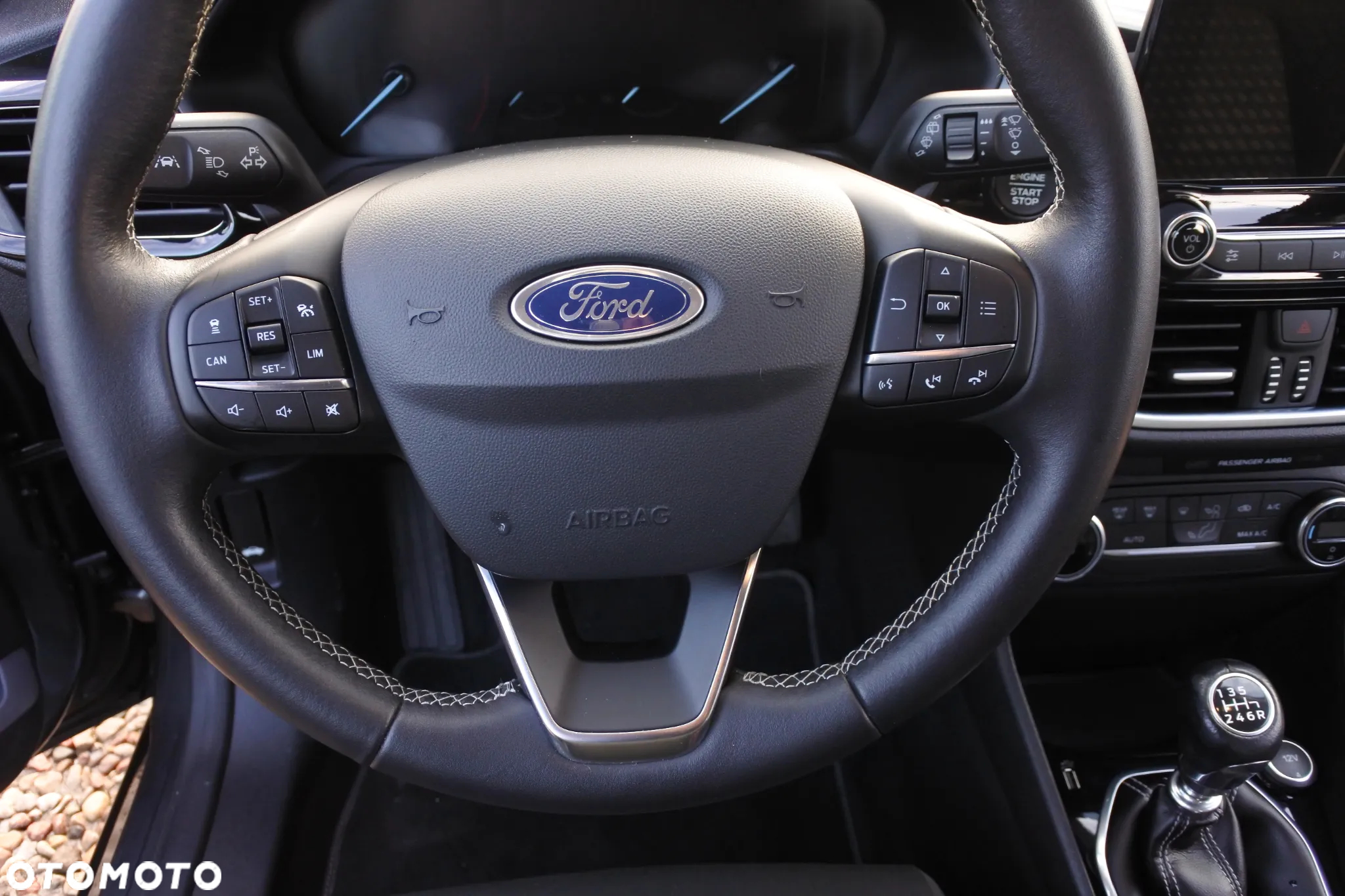 Ford Fiesta 1.0 EcoBoost S&S TITANIUM - 22