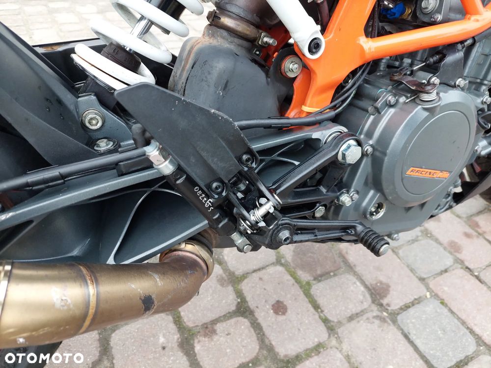 KTM Duke - 18