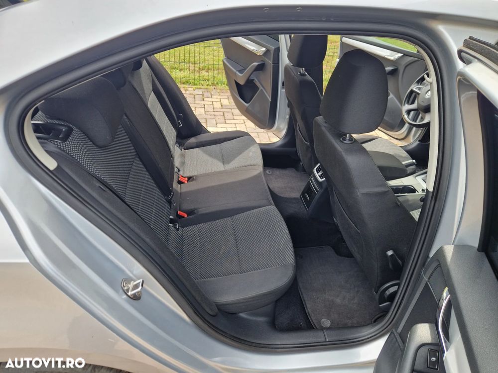 Skoda Octavia 1.6 TDI ELEGANCE - 7