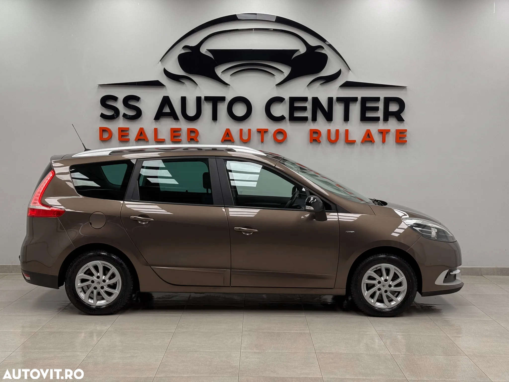 Renault Grand Scenic dCi 110 LIMITED - 9
