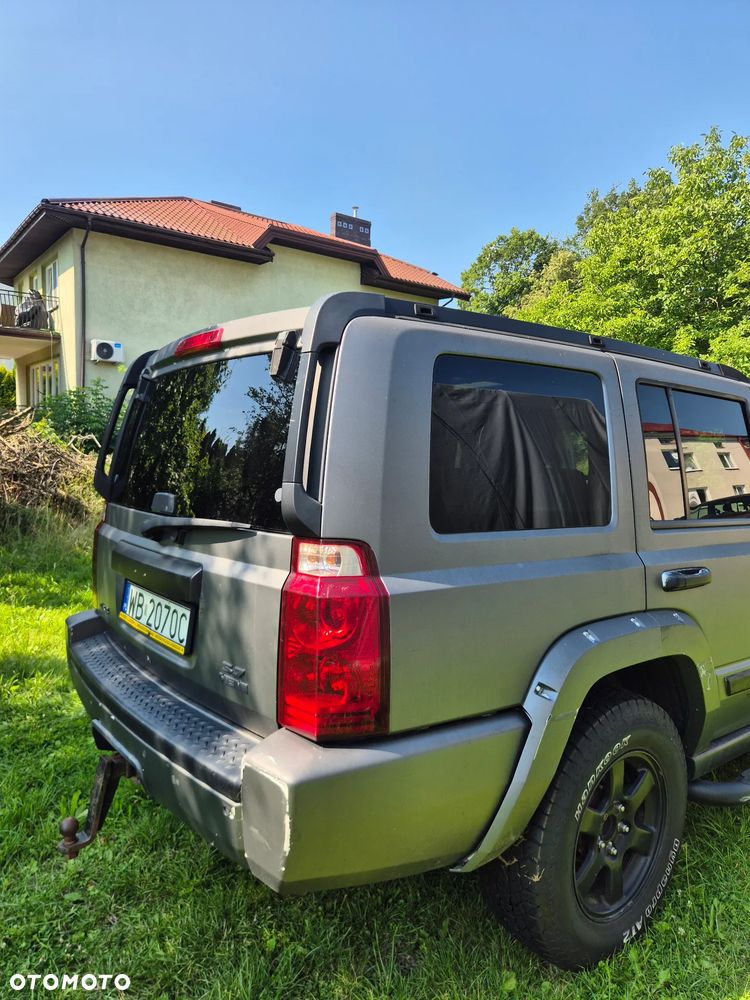 Jeep Commander - 4