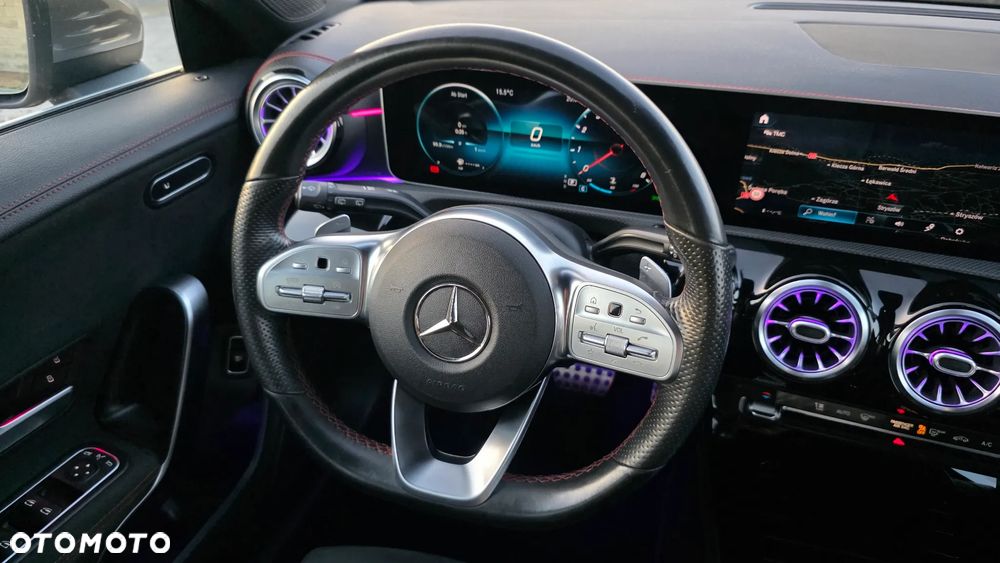 Mercedes-Benz CLA 180 7G-DCT AMG Line - 13