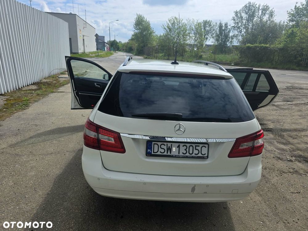 Mercedes-Benz Klasa E 220 CDI DPF BlueEFFICIENCY Automatik - 2