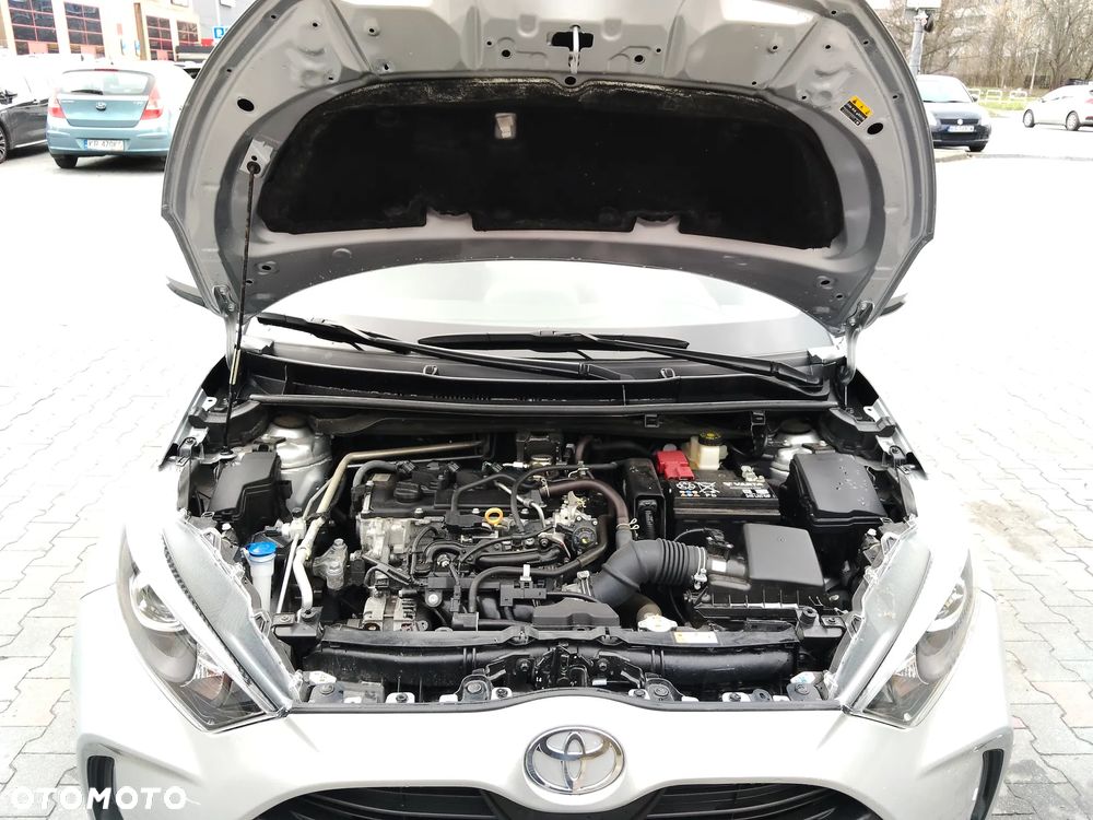 Toyota Yaris 1.5 Comfort - 24