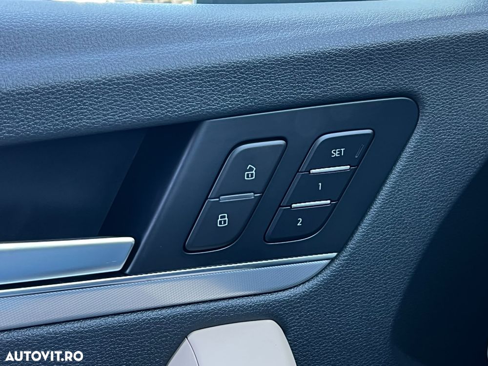Audi Q5 55 TFSIe quattro S tronic S line - 33