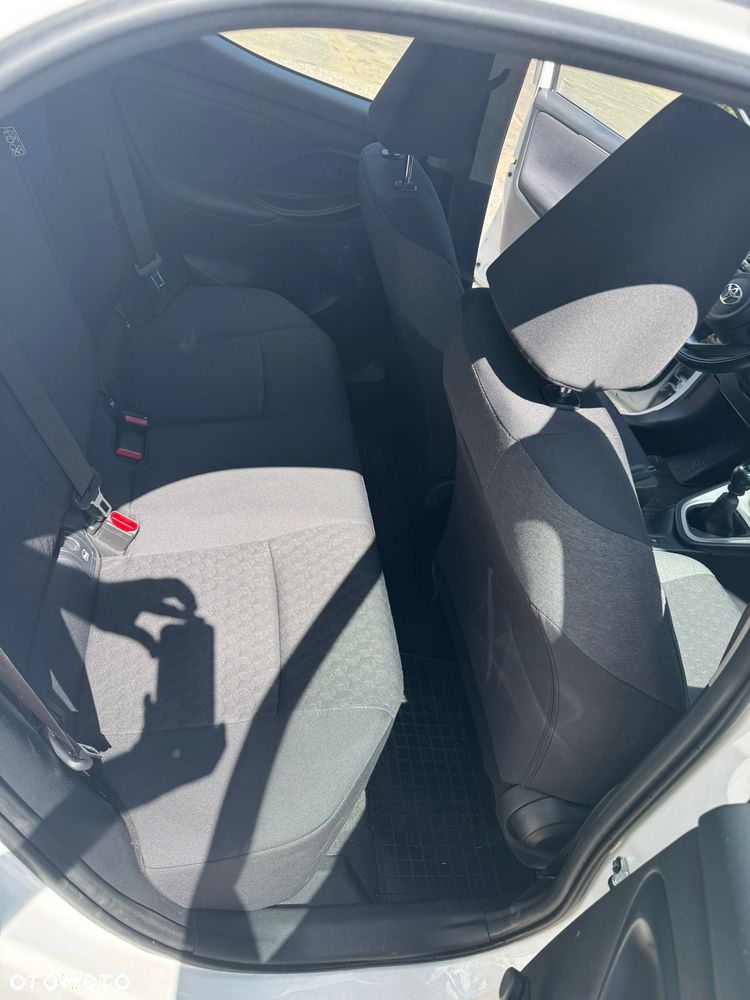 Toyota Yaris 1.5 Comfort - 12