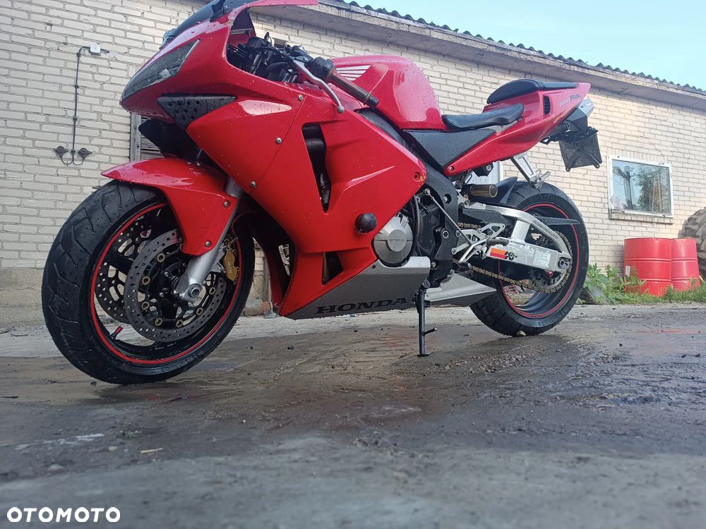 Honda CBR - 7