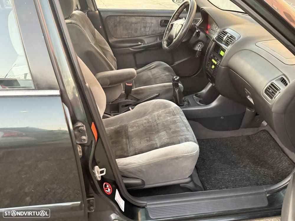 Mazda 626 SW 2.0 TDi GLX - 24