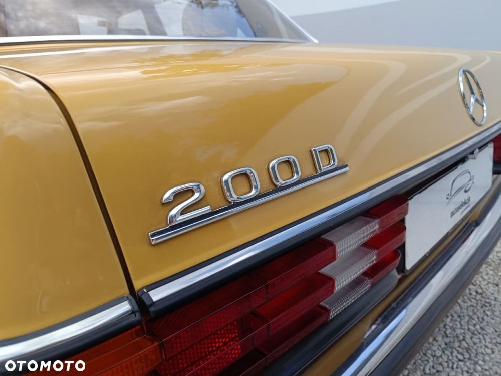 Mercedes-Benz W123 - 33