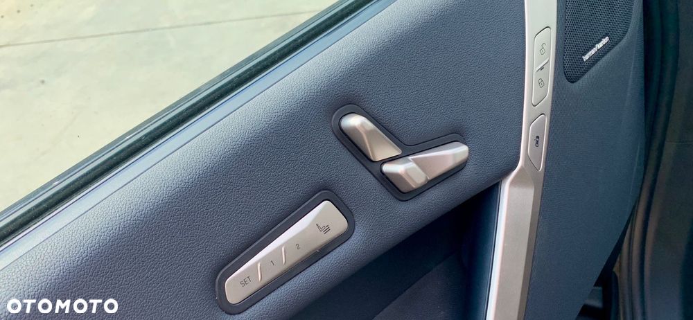 BMW iX xDrive50 - 16