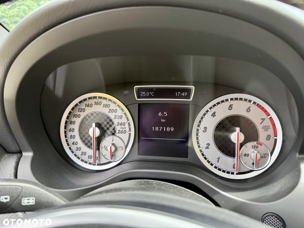 Mercedes-Benz Klasa A 180 AMG Line - 22