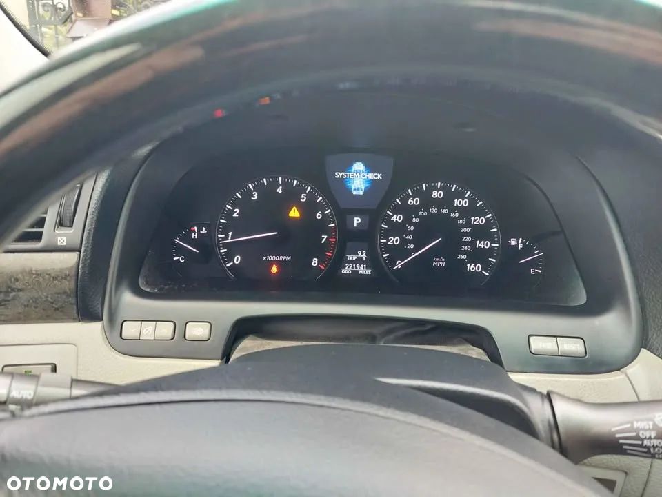 Lexus LS - 11