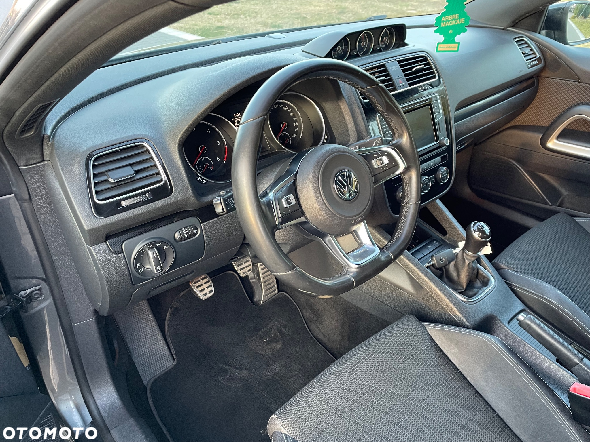 Volkswagen Scirocco 2.0 TDI Blue Motion Technologie Club - 18