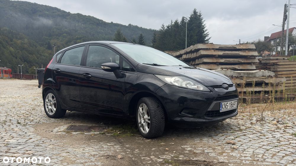 Ford Fiesta 1.25 Ambiente - 2
