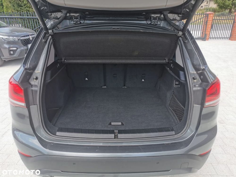 BMW X1 sDrive16d - 8