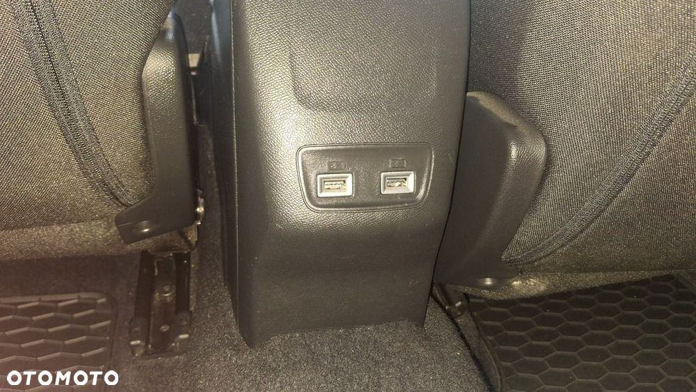 Peugeot 2008 - 16