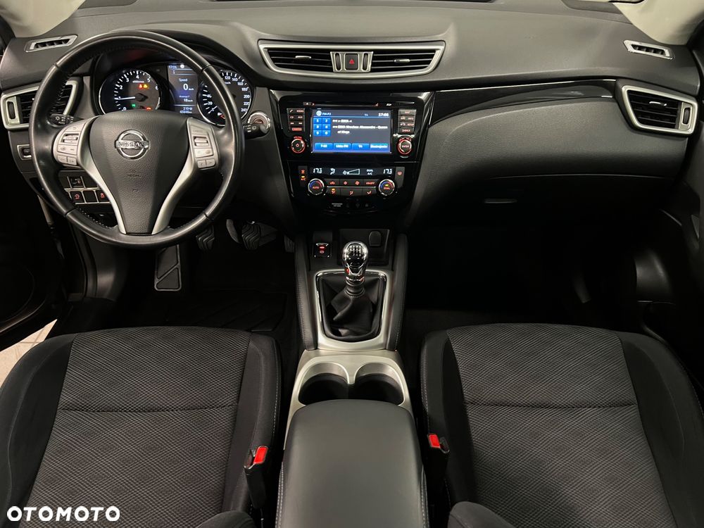 Nissan Qashqai 1.2 DIG-T N-Connecta - 24