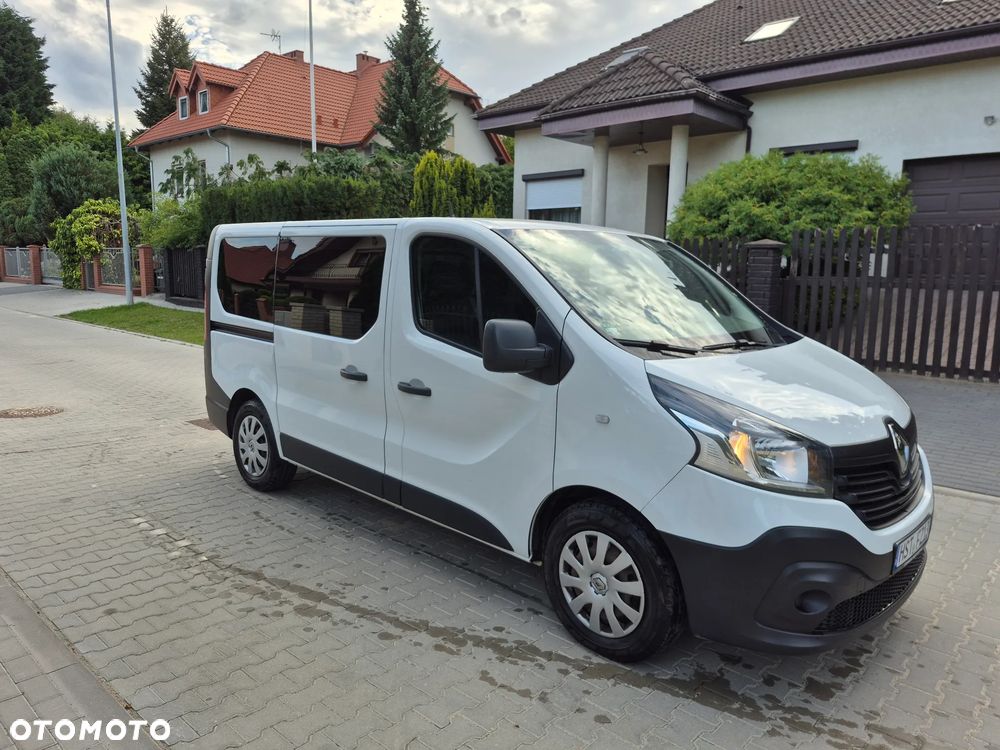 Renault TRAFIC - 2