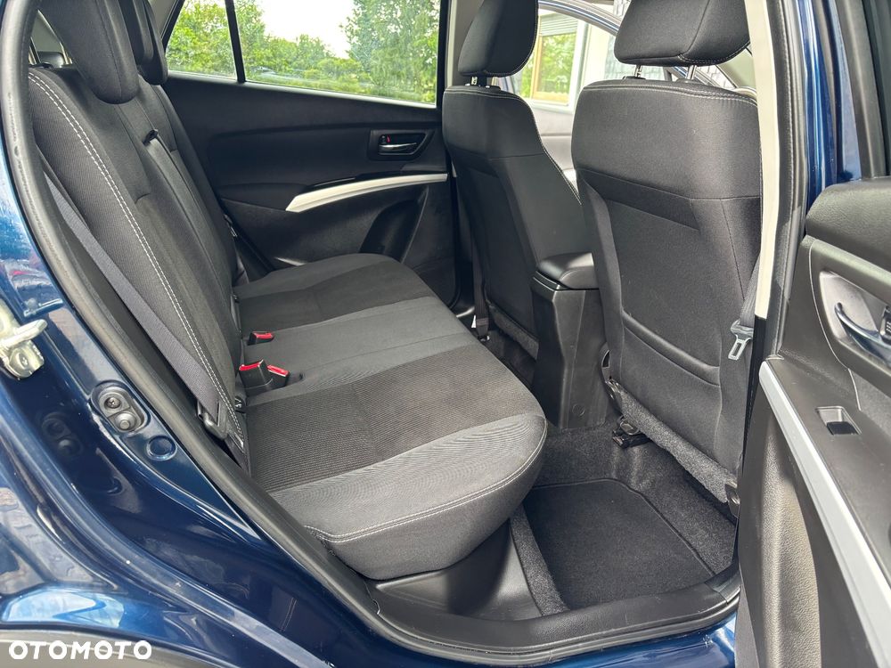 Suzuki SX4 S-Cross - 12