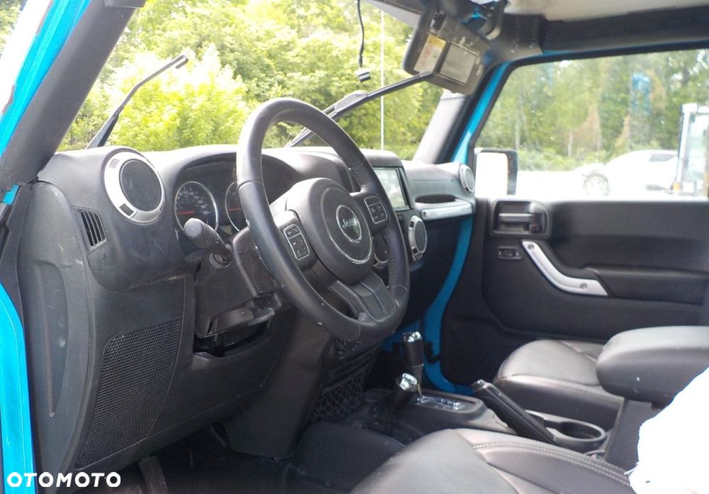 Jeep Wrangler 2.8 CRD Unlim Sahara - 23
