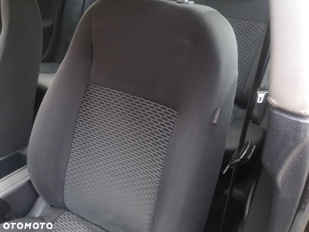 Volkswagen Golf 1.6 TDI BlueMot Trendline DSG - 30