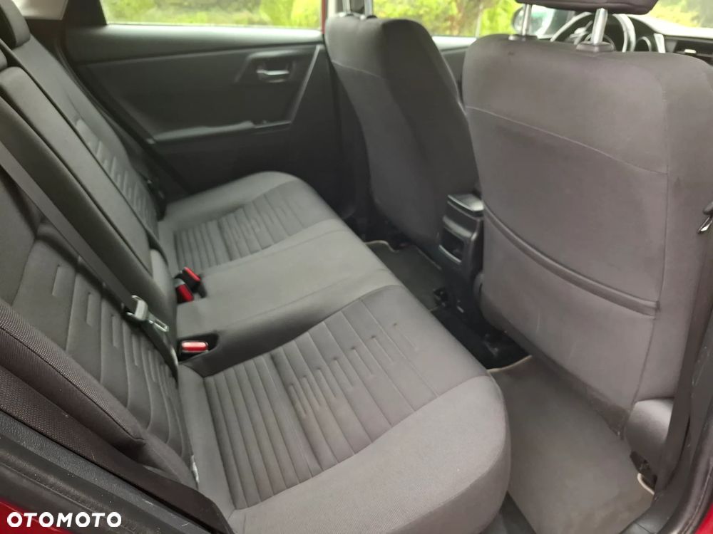 Toyota Auris - 17